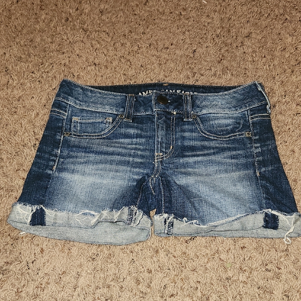 American Eagle Outfitters-  Dark Blue Distressed Cuff Denim Shorts Sz 00